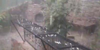 Adana Feke'de ceviz büyüklüğünde dolu yağdı