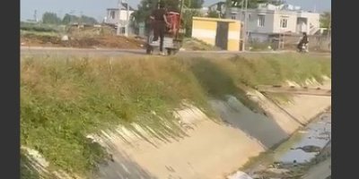 Kavga eden oğlunun beline ip bağlayıp böyle koşturdu