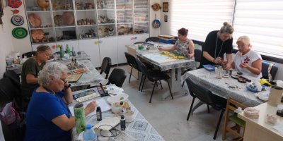 Adana'da kadınlar, 650 yıllık 'Tokat tahta baskı' sanatını eserleriyle yaşatıyor