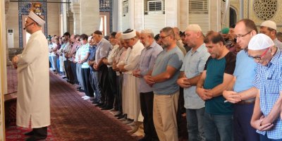 Adana'da Haniye için gıyabi cenaze namazı kılındı