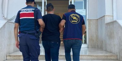 Adana'da aranan 2 şahıs yakalandı