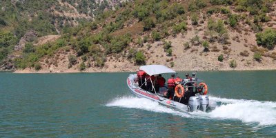 Adana’da düşen helikopter enkazını çıkarma çalışmaları sürüyor