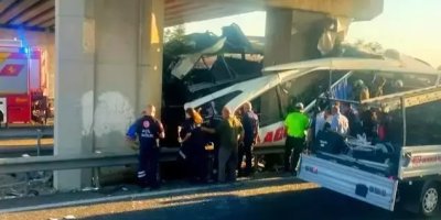 Polatlı'da korkunç kaza: Otobüs ikiye ayrıldı, çok sayıda ölü ve yaralı var