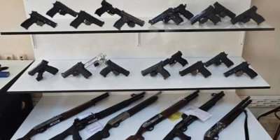 Yüreğir Emniyet Güçleri 25 silah ele geçirdi