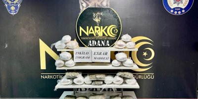 Otomobildeki bavulda 19 kilo 150 gram esrar çıktı