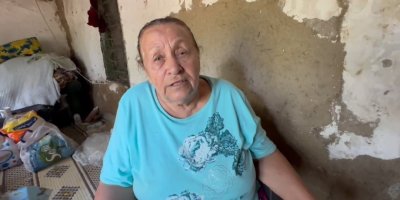 Eski ses sanatçısı önce arazisinden oldu, ardından deprem mağduru oldu