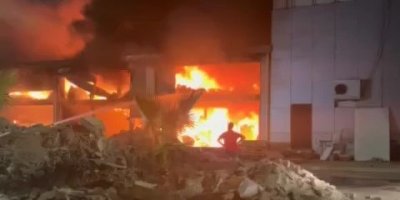 Adana’da kitap dağıtım deposunda yangın