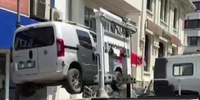 Adana’da hatalı park yapan araçlara ceza yağdı