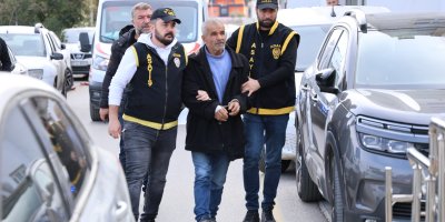 Kızını öldüren babadan 'kendini bıçakladı' savunması