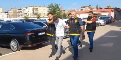 Diş tedavisinin uzamasına kızan vatandaş kliniği taradı