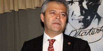 Üzerinde yürüdüğümüz ip inceliyor