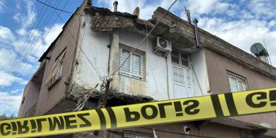 “Süper Hücre” evin damını ve balkonunu çökertti