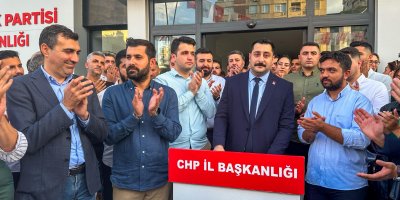 CHP’de Ahmet Tanık başkan adaylığını açıkladı Ahmet Tanık’tan gövde gösterisi
