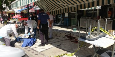 Yarı çıplak halde 6. kattan düştü, olay yerinde hayatını kaybetti