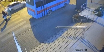 Yaya yolunda durması için el kaldırdığı aracın çarpması sonucu hayatını kaybetti