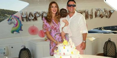 Arzu Sabancı'dan torunu Alara ile yeni pozlar