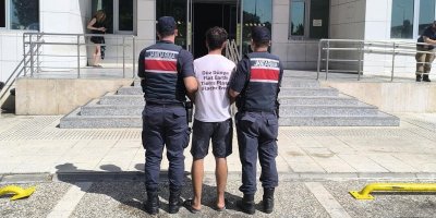 Firari hükümlü jandarmadan kaçamadı