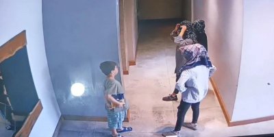 Hırsızlık şüphelisi 3 kadın güvenlik kamerasında