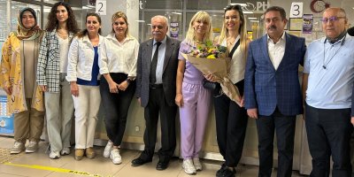 Adana'da PTT'den müşterisine kuruluş yıl dönümü hediyesi