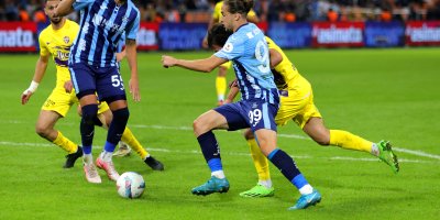 Şimşekler evinde mağlup