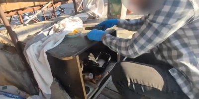 Adana'da 8 tabanca ve çok sayıda uyuşturucu ele geçirildi