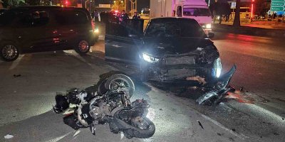 Adana’da otomobil ile motosiklet çarpıştı: 1 kişi hayatını kaybetti