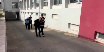 Adana'da 70 kilo 600 gram uyuşturucu ele geçirilirken 67 torbacı tutuklandı