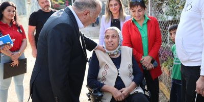 Başkan Demirçalı Akülü Sandalye Hediye Etti