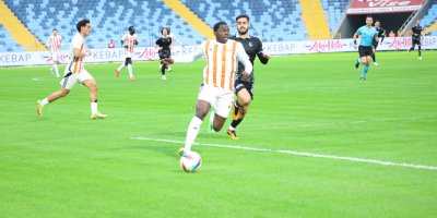 Adanaspor uzatma dakikalarında yıkıldı