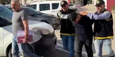 Galericinin evine ve otomobiline silahlı saldırı yapıp 500 bin dolar haraç istediler