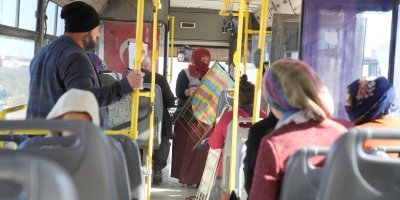 Seyhan’da semt pazarlarına ücretsiz servis hizmeti