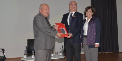 Adana Koza Rotary Kulübü, "Toplum Liderleri Geliyor: Liderler Kampüste" semineri gerçekleştirdi.
