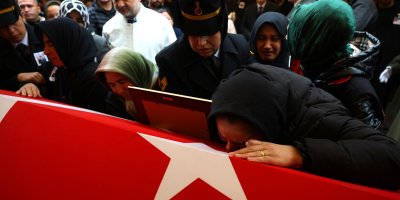 Şehit eşinden yürek yakan ağıt: "Canım eşim, doyamadım"