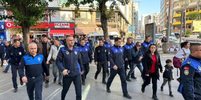 Adana'da zabıta ekiplerinden kaldırım işgaline yönelik denetim
