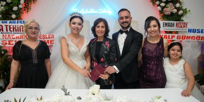 CHP Adana Milletvekilleri Düğün Salonu Açılışında Bir Araya Geldi