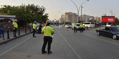 Adana İl Emniyet Müdürlüğü 1 Haftada Kesilen Trafik Cezalarını Açıkladı