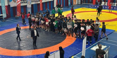 Türkiye Okullar Arası Serbest ve Grekoromen Güreş Grup Müsabakaları Yüreğir’de Başladı