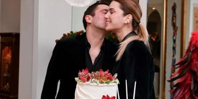 Hacı Sabancı'dan eşi Nazlı'ya kutlama