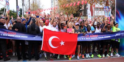 Tarihi koşuya tarihi katılım