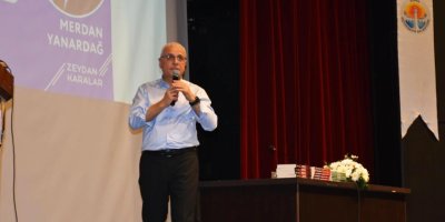 Adana'da okurlarıyla buluşan Merdan Yanardağ: Kimse cesaret edip konuşmuyor diye ben konuşuyorum