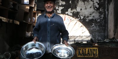 Adana'da 53 yaşında üniversite mezunu oldu