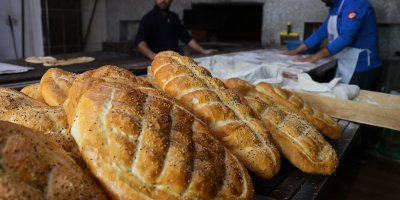Adana'da ekmeğe gelen zam uygulamaya girdi