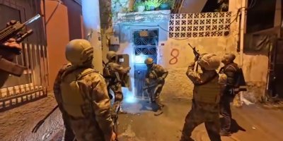 Adana'da silah kaçakçılarına şafak operasyonu: 11 şüpheli tutuklandı