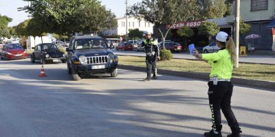 Adana İl Emniyet Müdürlüğü 1 Haftada Kesilen Trafik Cezalarını Açıkladı