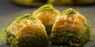 Adana’da baklavaya ayçekirdeği koyan firma belli oldu