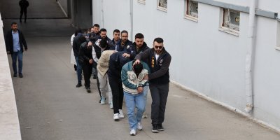 Adana'da günlük 2 milyon TL para döndüren yasadışı bahis şebekesi çökertildi