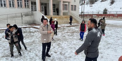 Aladağ'da kar yağışı nedeniyle eğitime bir gün ara verildi