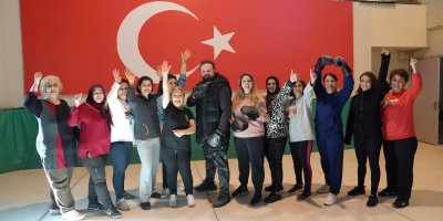 Çukurovalı Kadınlar, Yakın Savunma Sporunu Öğreniyor