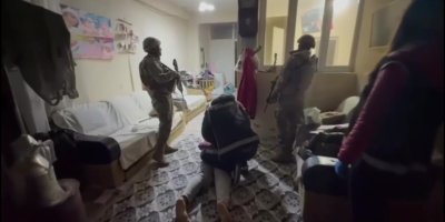 Adana'da silah kaçakçılarına şafak operasyonu