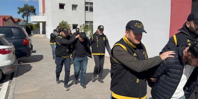 Sağlık kabinine silahlı saldırı yapıp 1 milyon TL haraç istediler